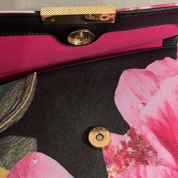 Adorable Ted Baker Floral Handbag - Picture 13 of 14
